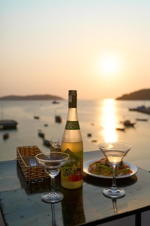 Cham'S Corner Lookout Homestay & Restaurant Tân Hiệ Esterno foto