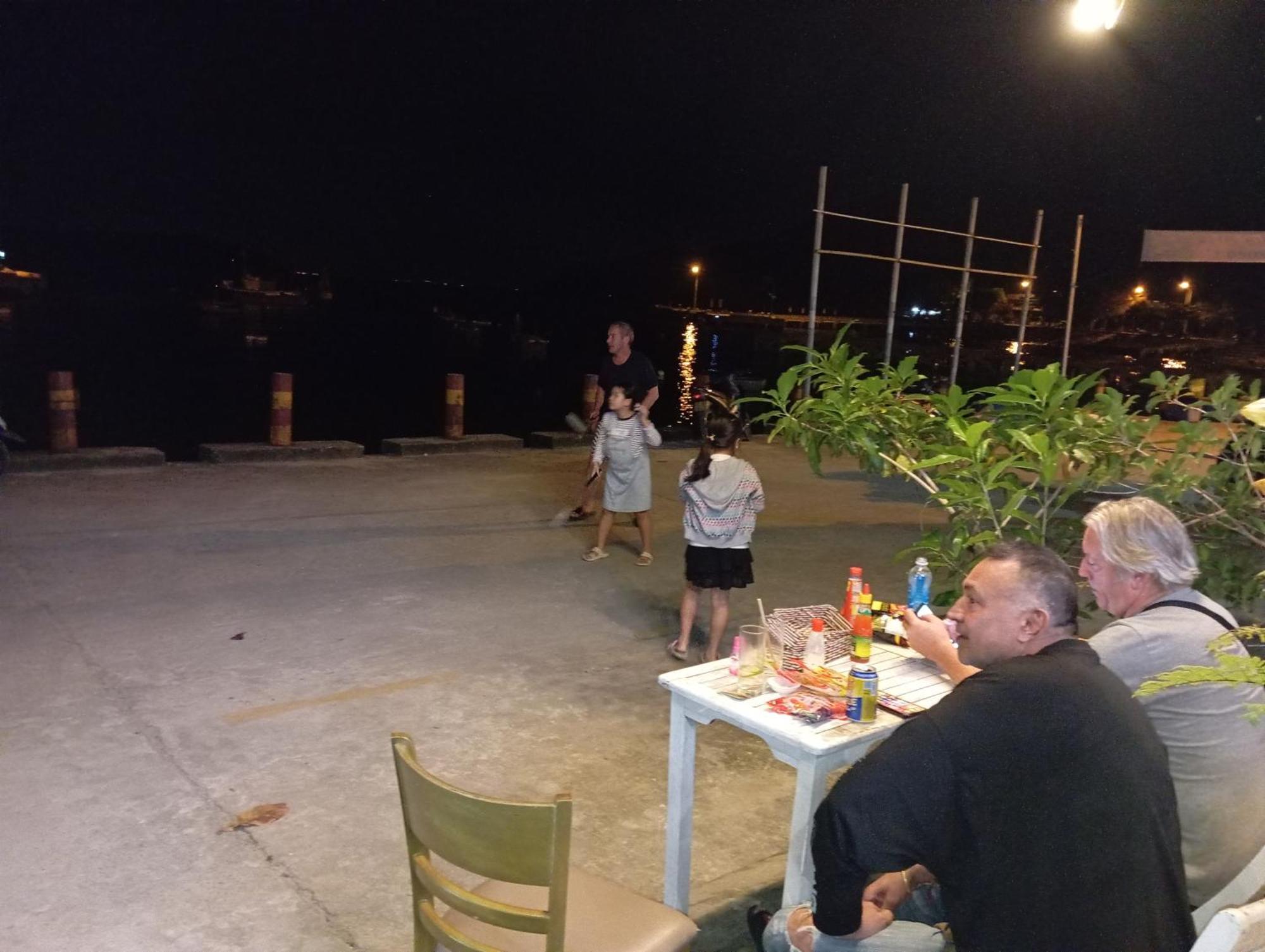 Cham'S Corner Lookout Homestay & Restaurant Tân Hiệ Esterno foto