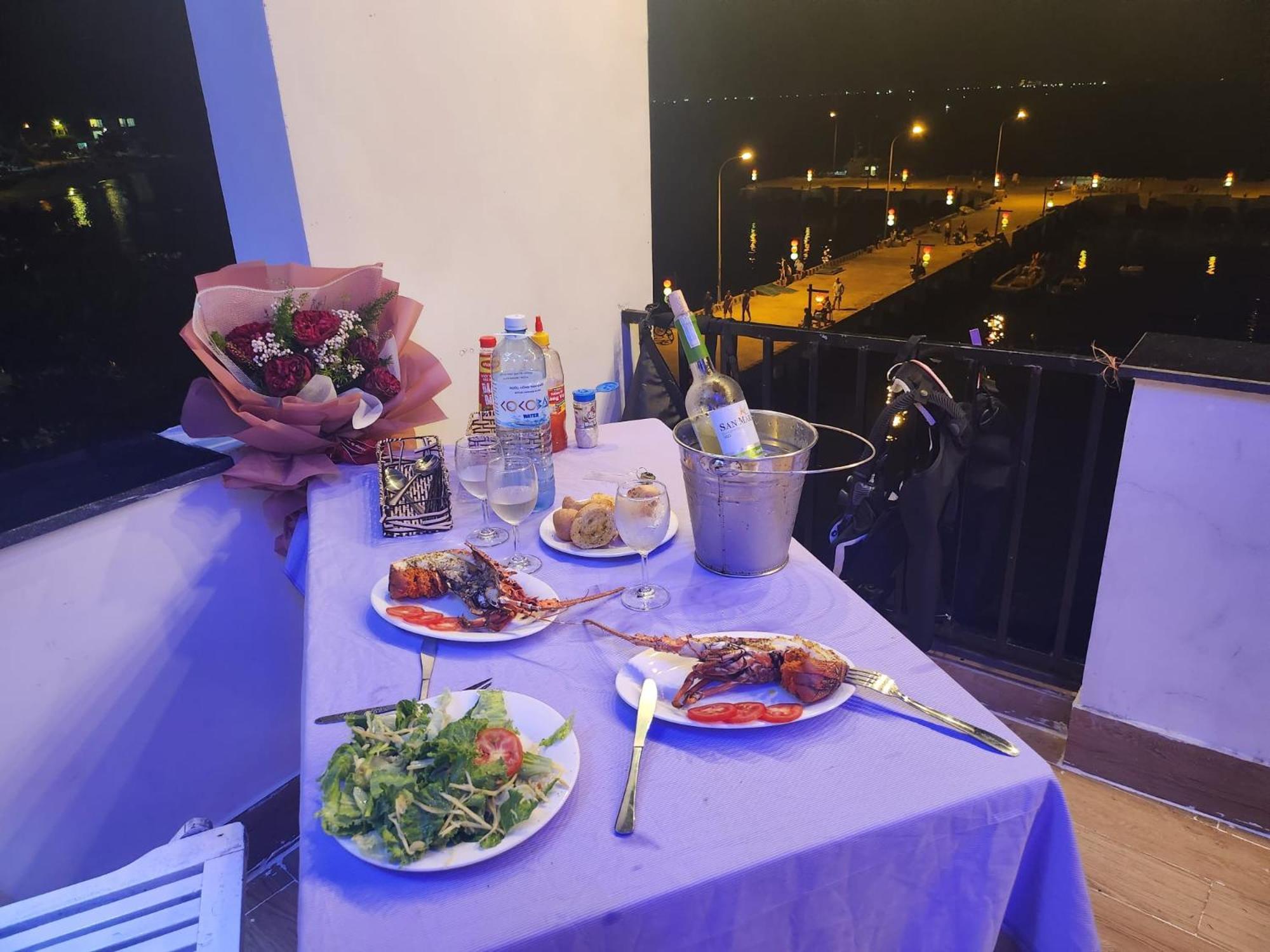 Cham'S Corner Lookout Homestay & Restaurant Tân Hiệ Esterno foto